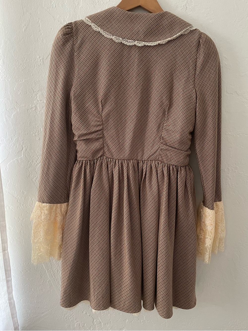 House of CB Sable Brown Puppytooth Check Mini Dress - Picture 5 of 15